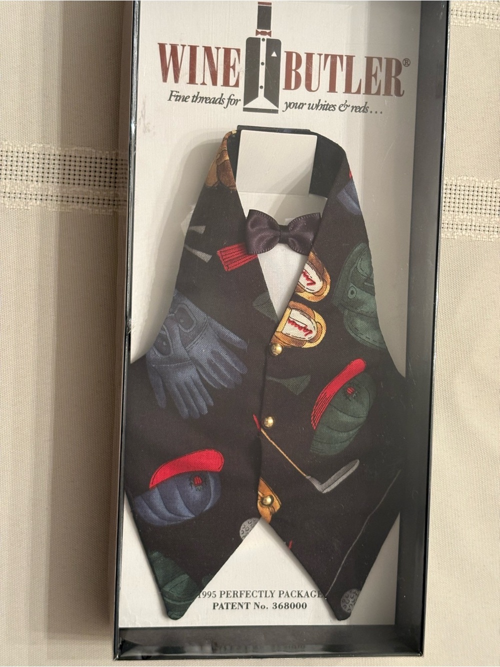 Wine Butler  Novelty Tuxedo Bottle Jacket  golf print. Vintage.